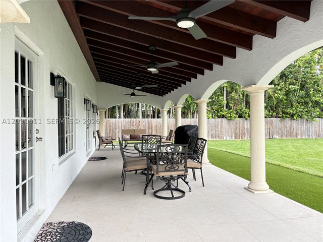 6610 SW 104th Ct, Miami, FL 33173