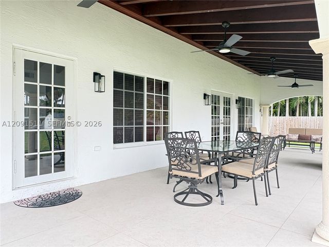 6610 SW 104th Ct, Miami, FL 33173