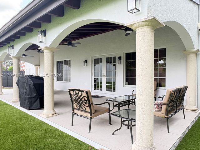 6610 SW 104th Ct, Miami, FL 33173