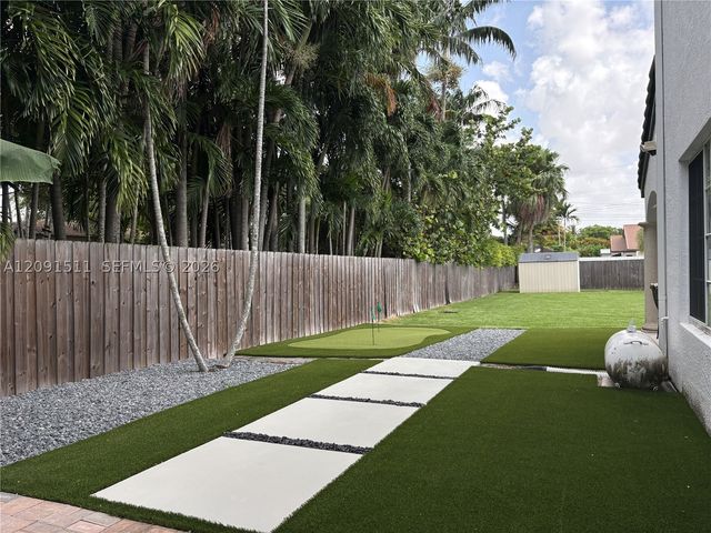 6610 SW 104th Ct, Miami, FL 33173