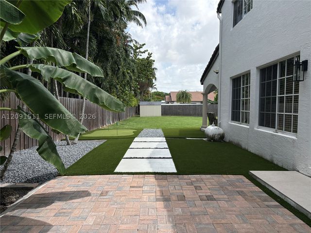 6610 SW 104th Ct, Miami, FL 33173