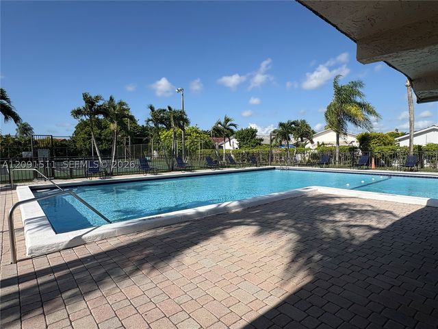 6610 SW 104th Ct, Miami, FL 33173