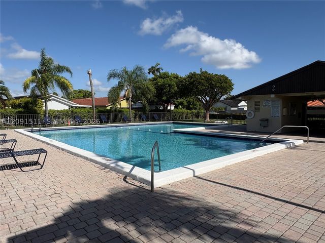 6610 SW 104th Ct, Miami, FL 33173