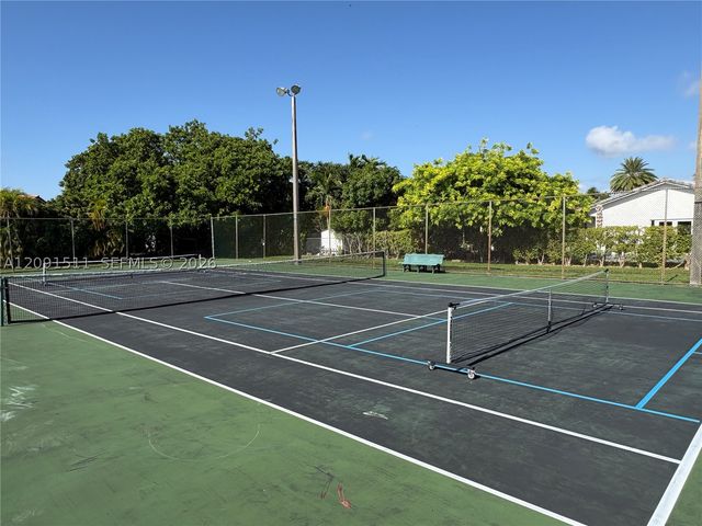 6610 SW 104th Ct, Miami, FL 33173