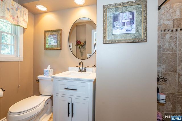 23 Carlton Avenue, Ho-ho-kus, NJ 07423