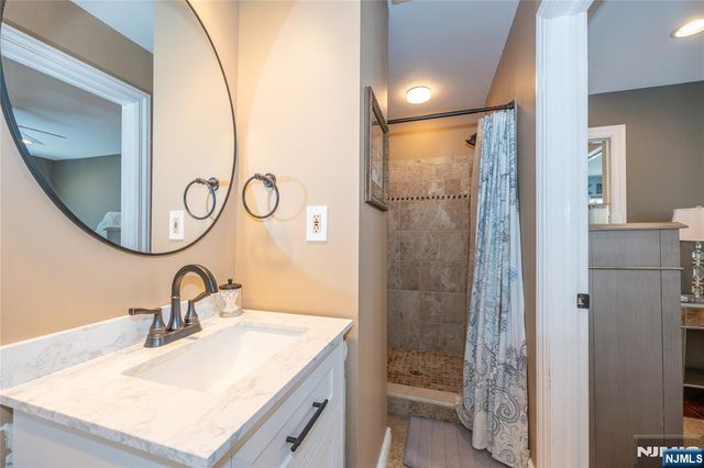 23 Carlton Avenue, Ho-ho-kus, NJ 07423