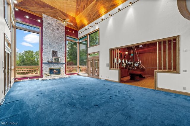 36900 Chester Road, Avon, OH 44011