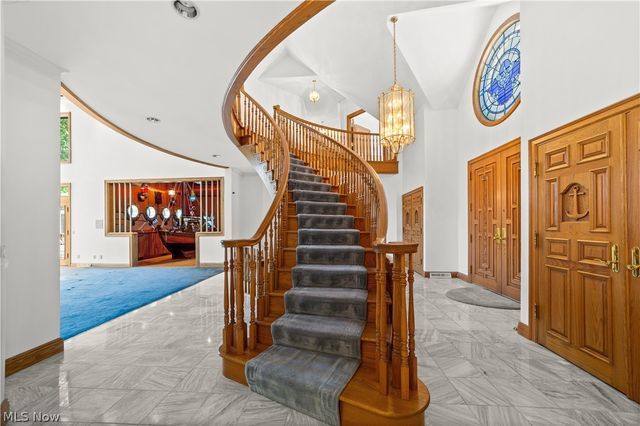 36900 Chester Road, Avon, OH 44011