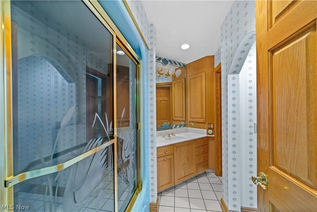 36900 Chester Road, Avon, OH 44011