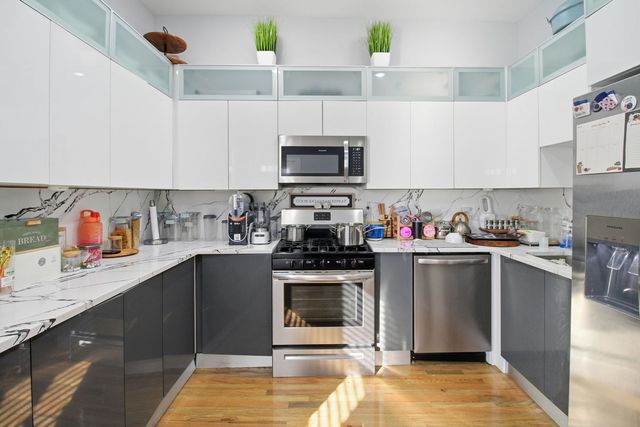 6616 S Normal Boulevard, Chicago, IL 60621