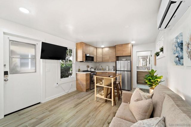 110 Maple, San Diego, CA 92103
