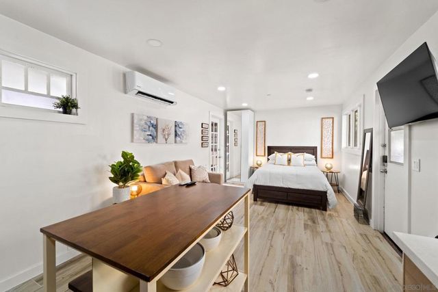 110 Maple, San Diego, CA 92103