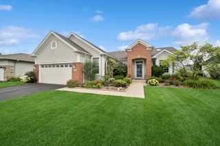 12392 Cold Springs Drive, Huntley, IL 60142