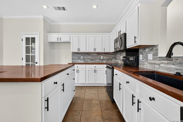 2110 REDWOODS CRST, San Antonio, TX 78232