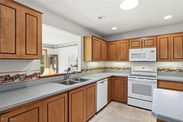 33037 Pebblebrook Drive, North Ridgeville, OH 44039