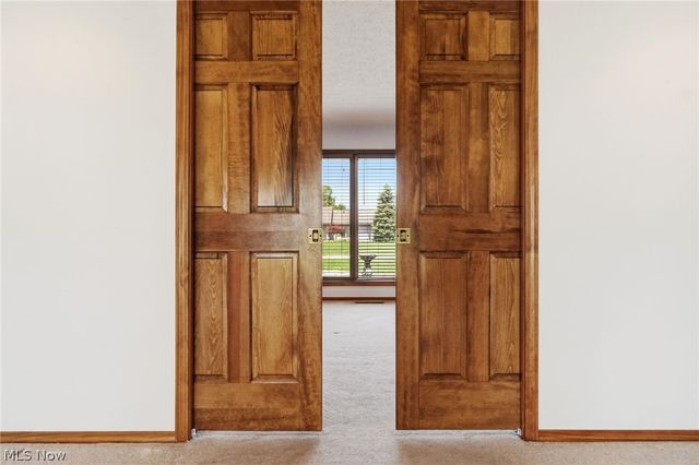 33037 Pebblebrook Drive, North Ridgeville, OH 44039