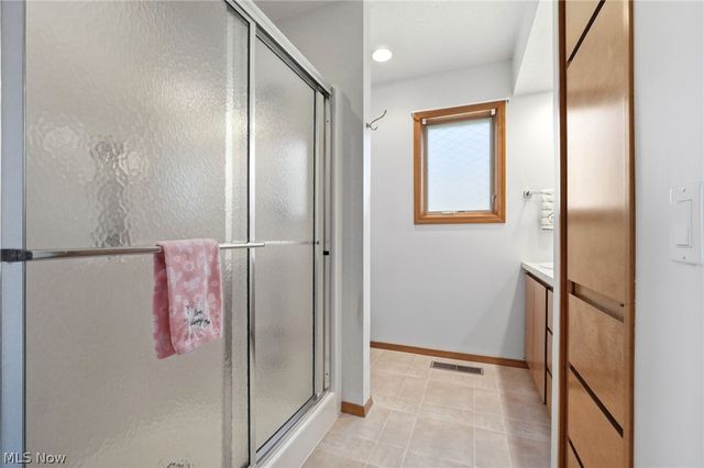33037 Pebblebrook Drive, North Ridgeville, OH 44039