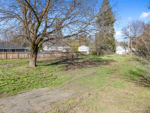 657 S S Thor St St, Spokane, WA 99202