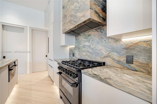 16315 SW 88th Ct, Palmetto Bay, FL 33157