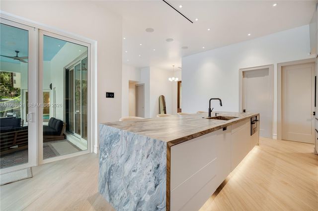 16315 SW 88th Ct, Palmetto Bay, FL 33157