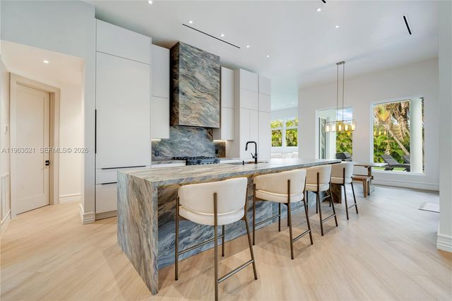 16315 SW 88th Ct, Palmetto Bay, FL 33157