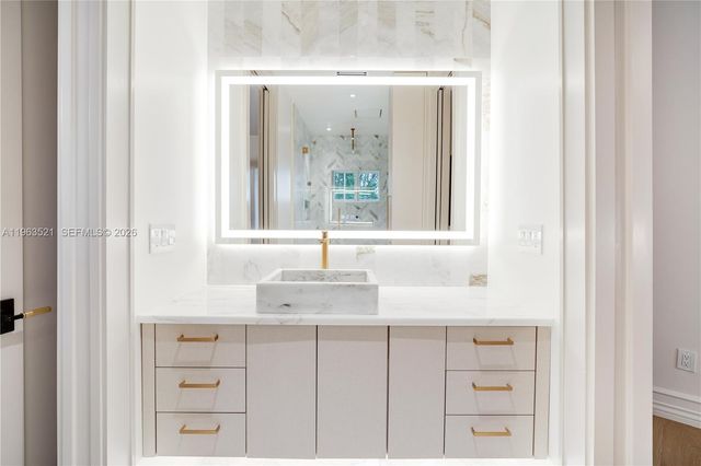 16315 SW 88th Ct, Palmetto Bay, FL 33157