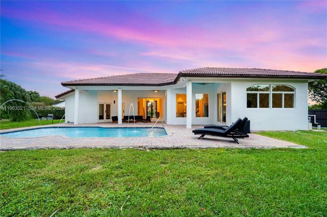 16315 SW 88th Ct, Palmetto Bay, FL 33157