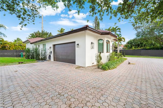 16315 SW 88th Ct, Palmetto Bay, FL 33157