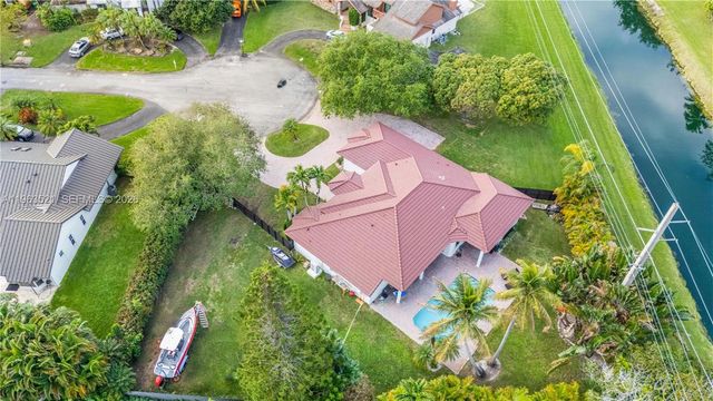 16315 SW 88th Ct, Palmetto Bay, FL 33157