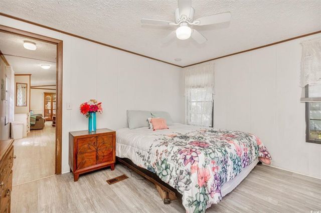 582 Mimosa Dr., Garden City Beach, SC 29576