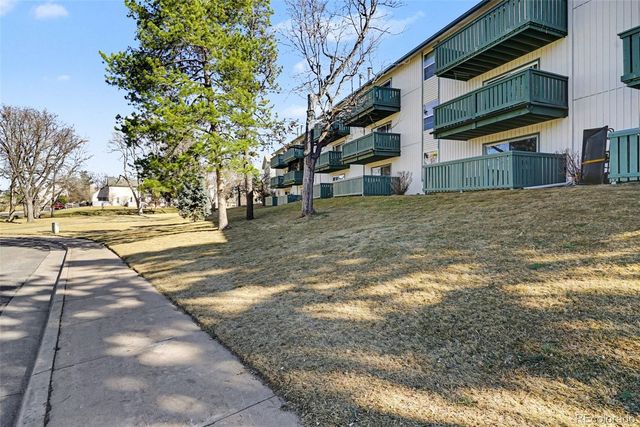 2120 S Vaughn Way 102F, Aurora, CO 80014
