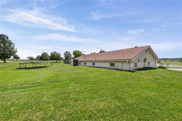 10253 SW Price Drive, Lawson, MO 64062