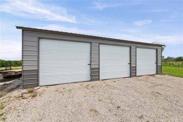10253 SW Price Drive, Lawson, MO 64062