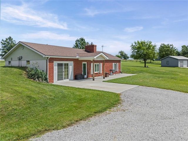 10253 SW Price Drive, Lawson, MO 64062