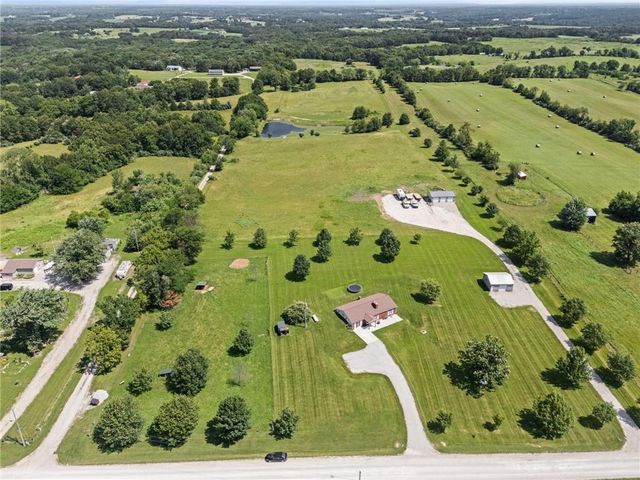 10253 SW Price Drive, Lawson, MO 64062