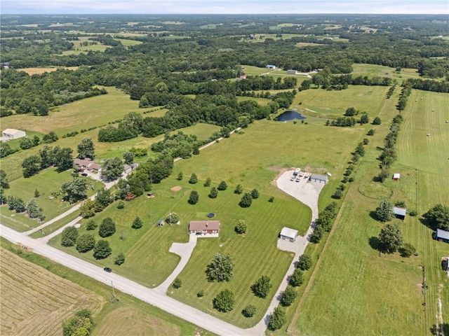 10253 SW Price Drive, Lawson, MO 64062