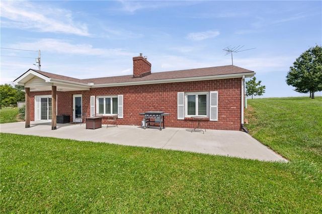10253 SW Price Drive, Lawson, MO 64062