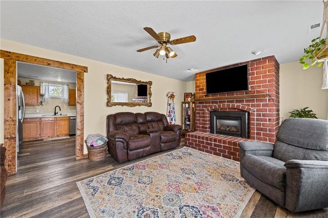 10253 SW Price Drive, Lawson, MO 64062