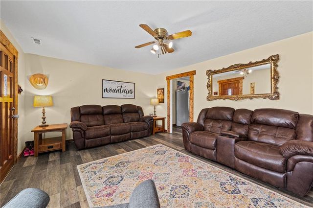 10253 SW Price Drive, Lawson, MO 64062