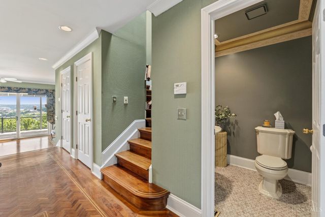 382 Grand Avenue, Cincinnati, OH 45205