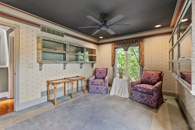 382 Grand Avenue, Cincinnati, OH 45205