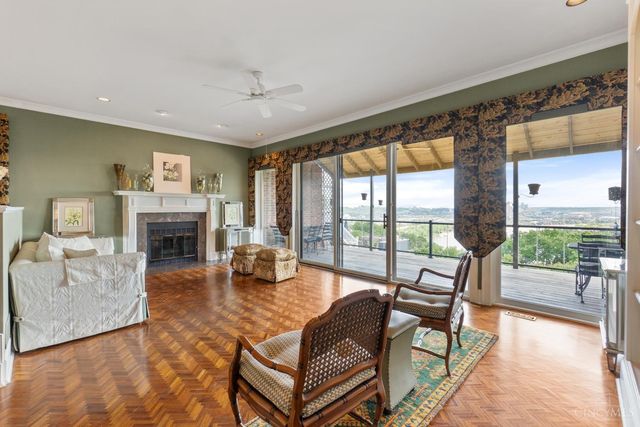 382 Grand Avenue, Cincinnati, OH 45205