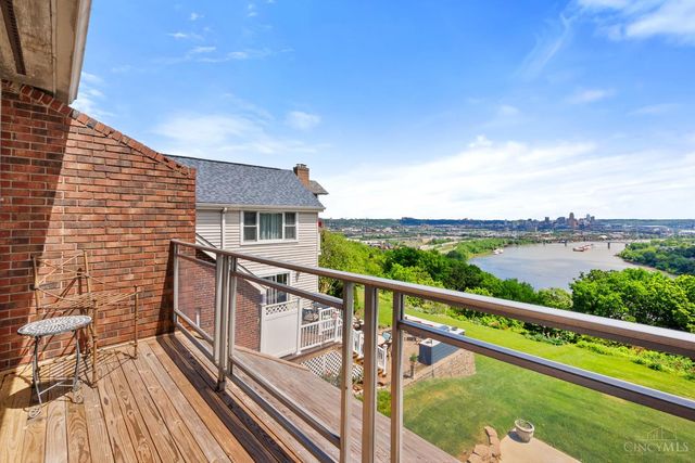 382 Grand Avenue, Cincinnati, OH 45205