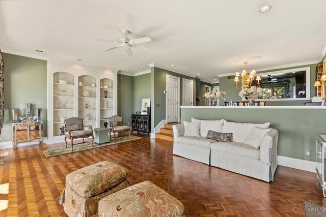 382 Grand Avenue, Cincinnati, OH 45205