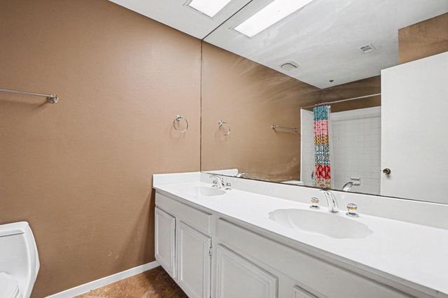 1661 W Sam Houston Parkway S, Houston, TX 77042