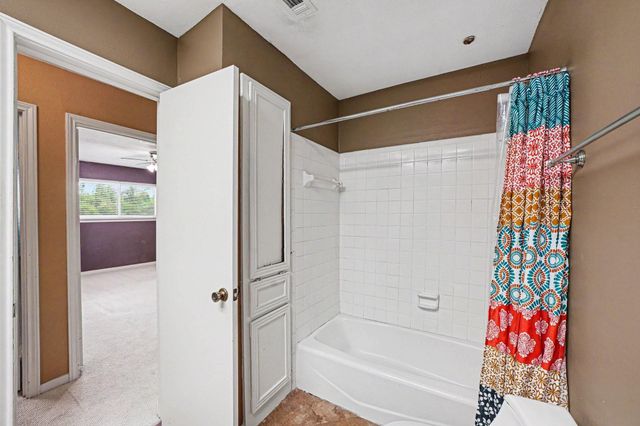 1661 W Sam Houston Parkway S, Houston, TX 77042