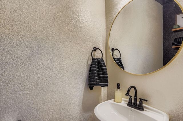 229 Ferrule DR, Kyle, TX 78640