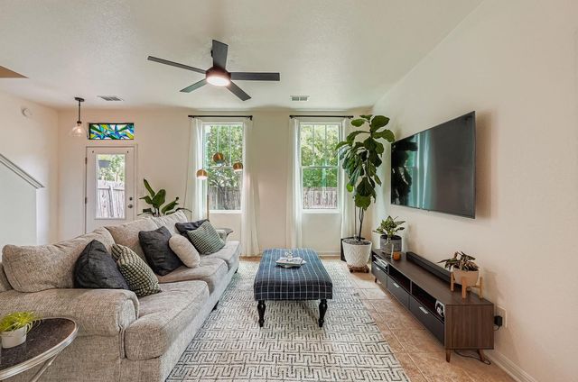 229 Ferrule DR, Kyle, TX 78640