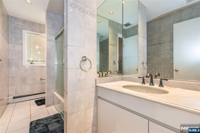 112 King George Road, Warren, NJ 07059