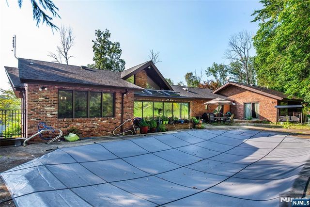 112 King George Road, Warren, NJ 07059